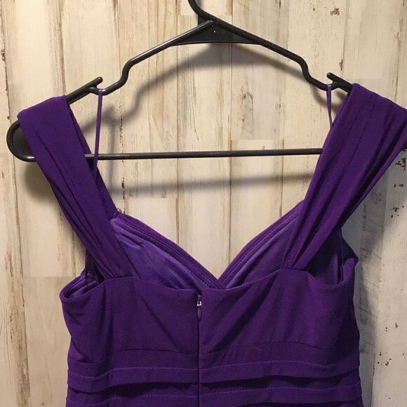 Dress by R& M Richard’s size 4p - Picture 6 of 6